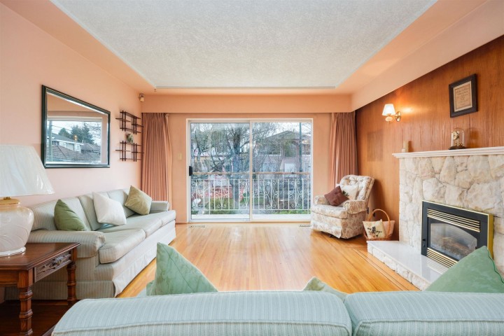 Photo 3 at 7036 Clarendon Street, Fraserview VE, Vancouver East