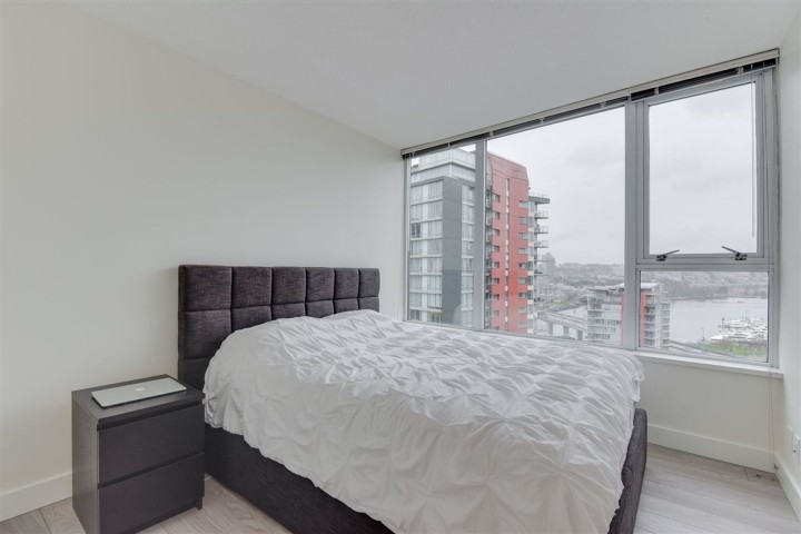 Photo 14 at 2206 - 33 Smithe Street, Yaletown, Vancouver West