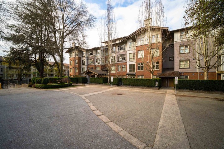 Photo 37 at 207 - 4883 Maclure Mews, Quilchena, Vancouver West