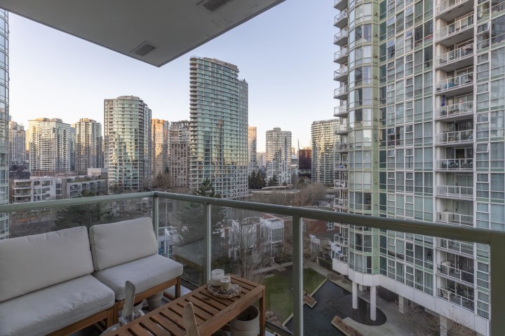 Photo 6 at 1003 - 1099 Marinaside Crescent, Yaletown, Vancouver West