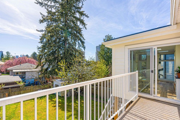 Photo 17 at 5174 Aberdeen Street, Collingwood VE, Vancouver East