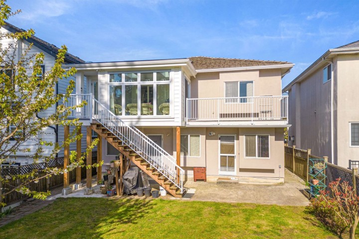 Photo 19 at 5174 Aberdeen Street, Collingwood VE, Vancouver East