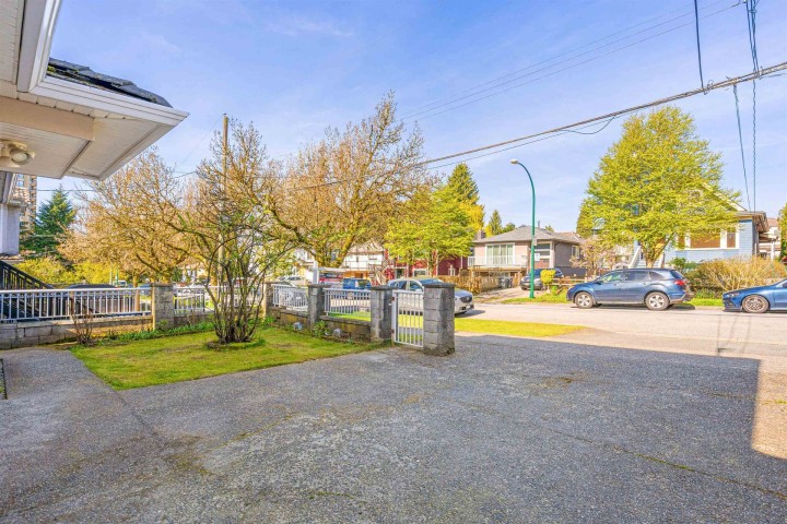 Photo 36 at 5174 Aberdeen Street, Collingwood VE, Vancouver East