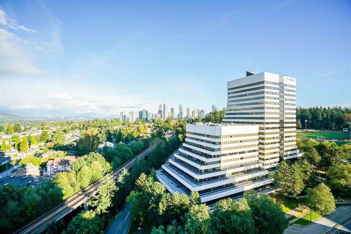 Photo 4 at 2104 - 5515 Boundary Road, Collingwood VE, Vancouver East