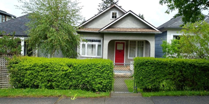 Photo 1 at 631 E 21st Avenue, Fraser VE, Vancouver East