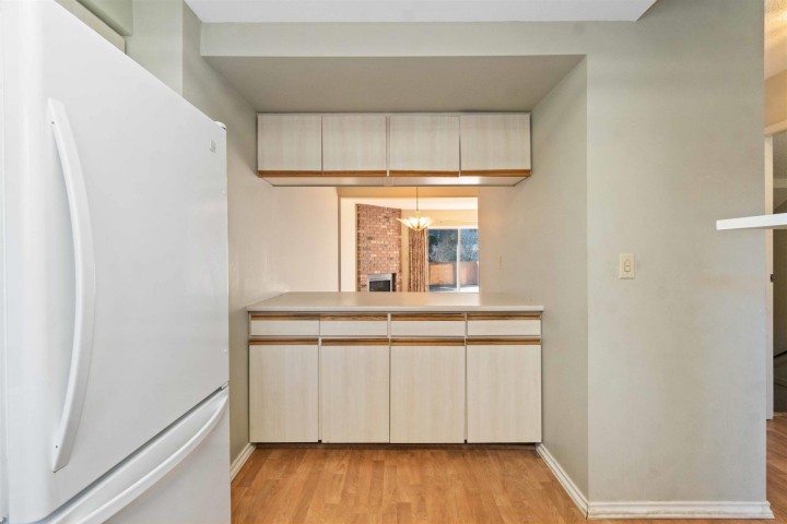Photo 9 at 2 - 3150 E 58th Avenue, Champlain Heights, Vancouver East