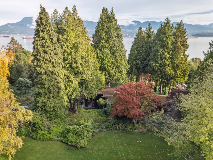 Photo 1 at 4755 Belmont Avenue, Point Grey, Vancouver West