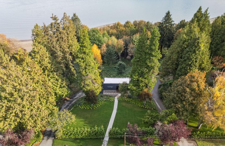 Photo 3 at 4769 Belmont Avenue, Point Grey, Vancouver West
