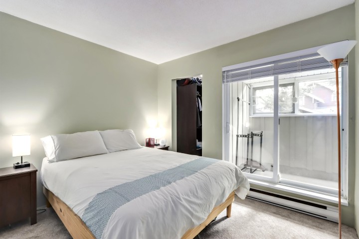 Photo 11 at 8 - 3250 W 4th Avenue, Kitsilano, Vancouver West