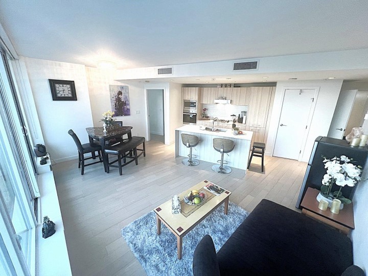 Photo 6 at 809 - 4638 Gladstone Street, Victoria VE, Vancouver East