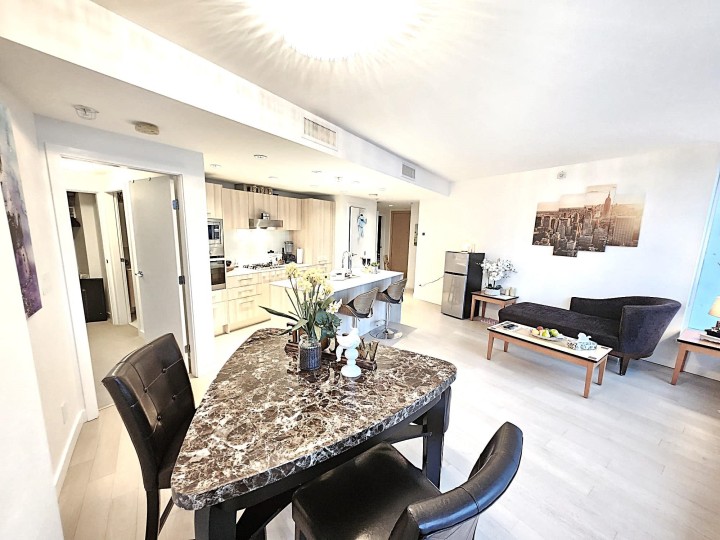 Photo 3 at 809 - 4638 Gladstone Street, Victoria VE, Vancouver East