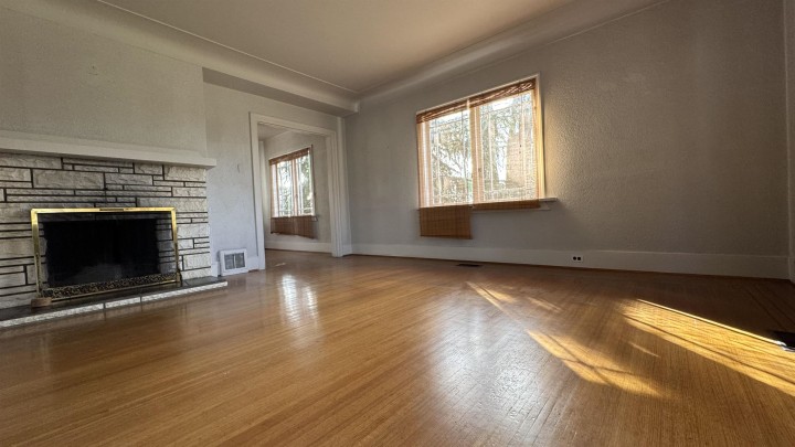 Photo 2 at 5480 Collingwood Street, Dunbar, Vancouver West