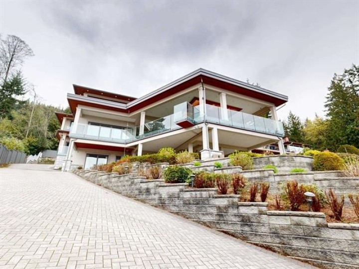 Photo 2 at 3185 Benbow Road, Westmount WV, West Vancouver