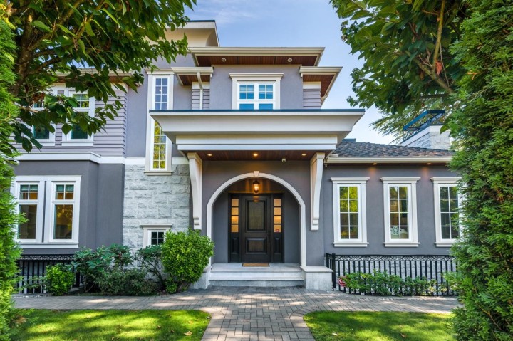 Photo 1 at 738 W 54th Avenue, South Cambie, Vancouver West