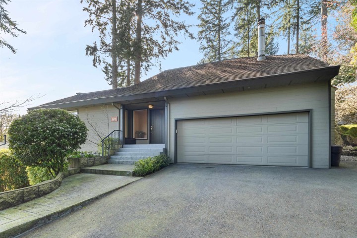 Photo 2 at 4635 Caulfeild Drive, Caulfeild, West Vancouver
