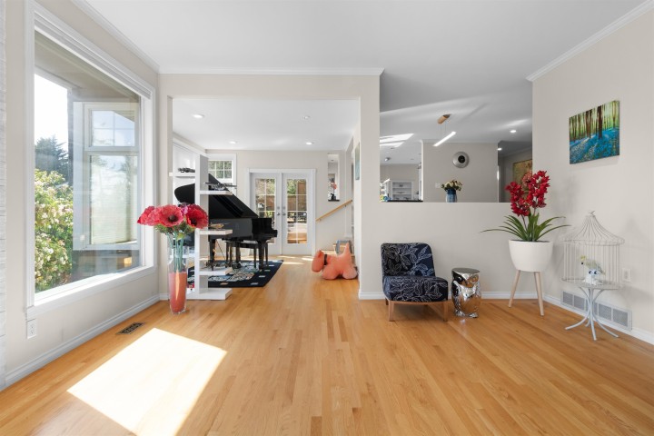 Photo 6 at 4635 Caulfeild Drive, Caulfeild, West Vancouver