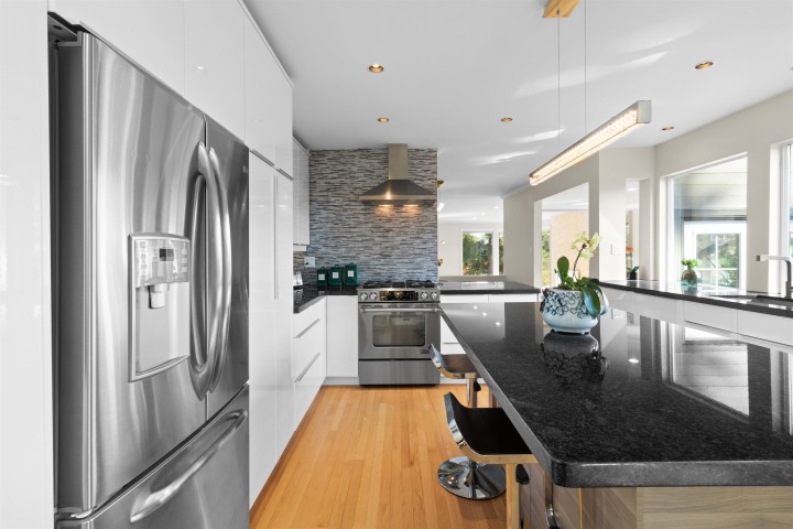 Photo 12 at 4635 Caulfeild Drive, Caulfeild, West Vancouver