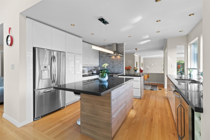 Photo 11 at 4635 Caulfeild Drive, Caulfeild, West Vancouver