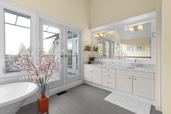 Photo 21 at 4635 Caulfeild Drive, Caulfeild, West Vancouver