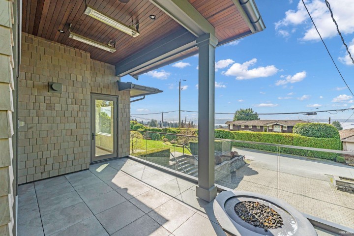 Photo 17 at 2205 Palmerston Avenue, Queens, West Vancouver