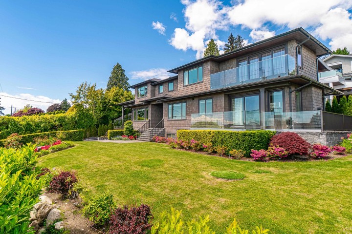 Photo 1 at 2205 Palmerston Avenue, Queens, West Vancouver