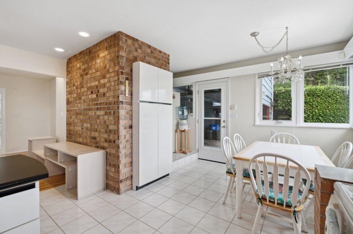 Photo 13 at 72 Bonnymuir Drive, Glenmore, West Vancouver