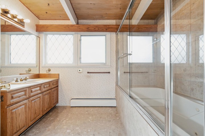 Photo 26 at 72 Bonnymuir Drive, Glenmore, West Vancouver