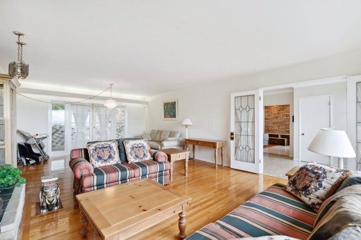 Photo 11 at 72 Bonnymuir Drive, Glenmore, West Vancouver