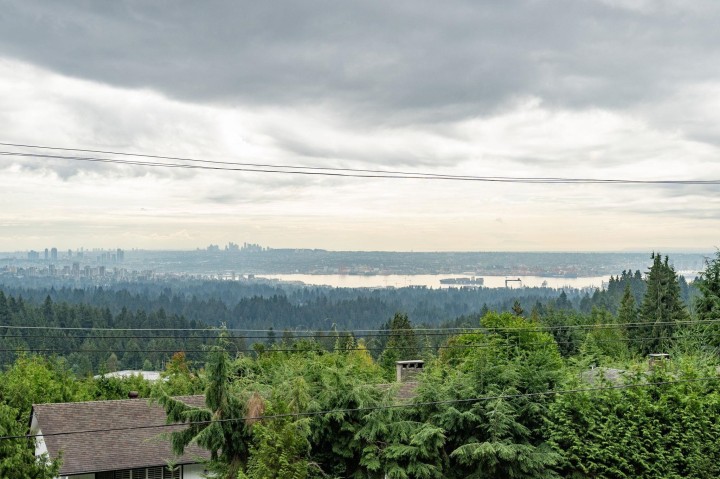 Photo 35 at 72 Bonnymuir Drive, Glenmore, West Vancouver
