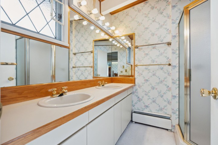 Photo 25 at 72 Bonnymuir Drive, Glenmore, West Vancouver