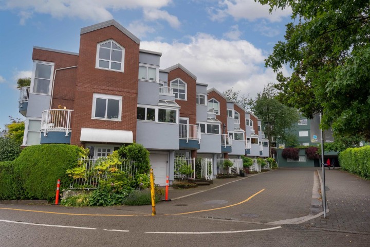 Photo 25 at 1596 Island Park Walk, False Creek, Vancouver West