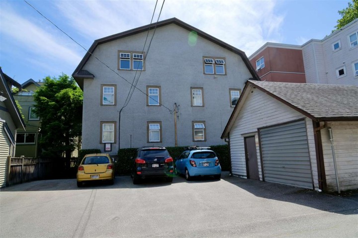 Photo 5 at 875 W 14th Avenue, Fairview VW, Vancouver West