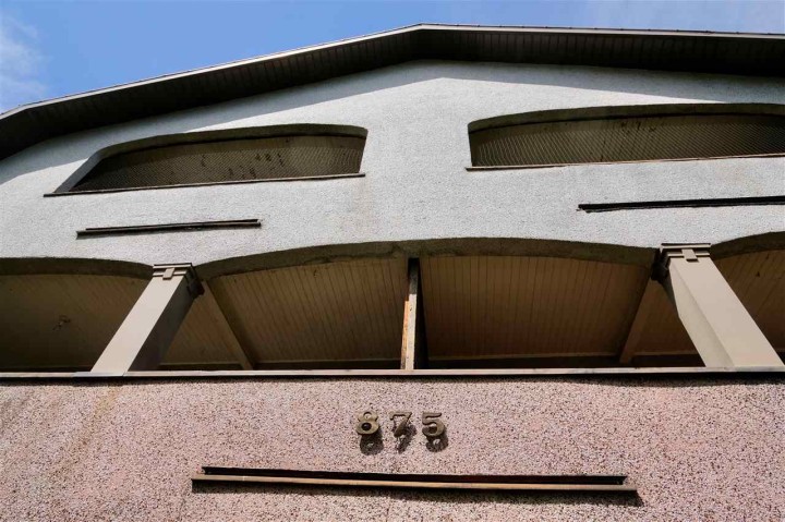 Photo 8 at 875 W 14th Avenue, Fairview VW, Vancouver West