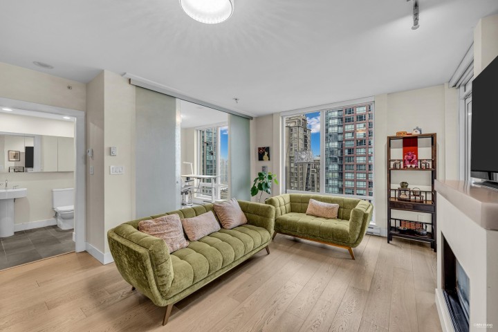 Photo 4 at 2002 - 565 Smithe Street, Downtown VW, Vancouver West