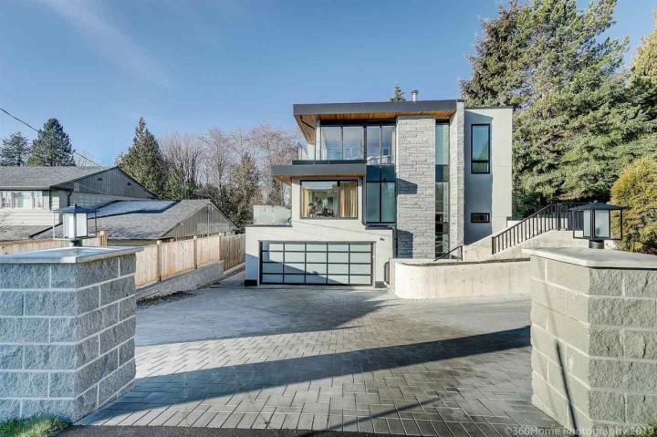 Photo 2 at 2010 Queens Avenue, Queens, West Vancouver