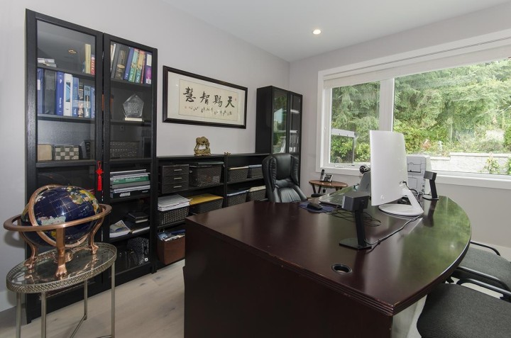 Photo 17 at 2010 Queens Avenue, Queens, West Vancouver