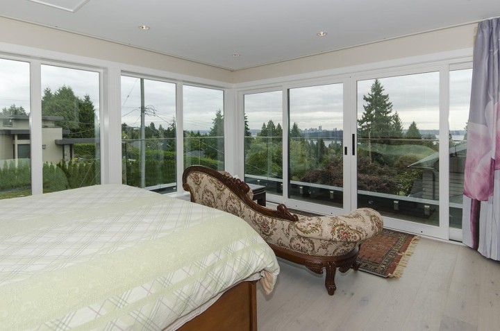 Photo 20 at 2010 Queens Avenue, Queens, West Vancouver