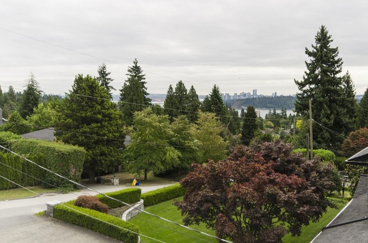 Photo 25 at 2010 Queens Avenue, Queens, West Vancouver