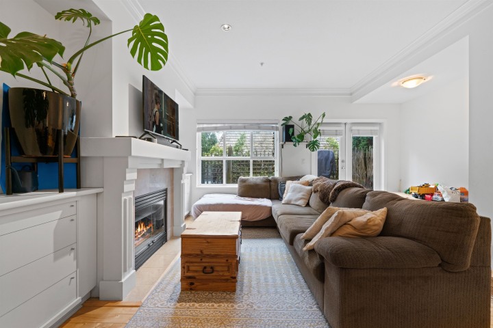 Photo 3 at 6 - 2688 Mountain Highway, Westlynn, North Vancouver