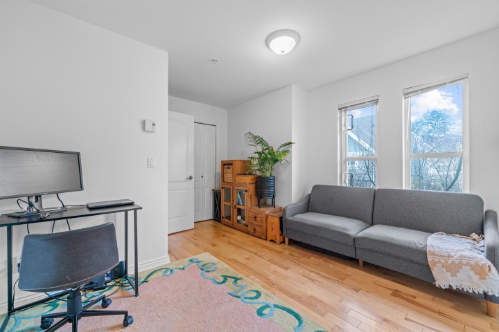 Photo 11 at 6 - 2688 Mountain Highway, Westlynn, North Vancouver