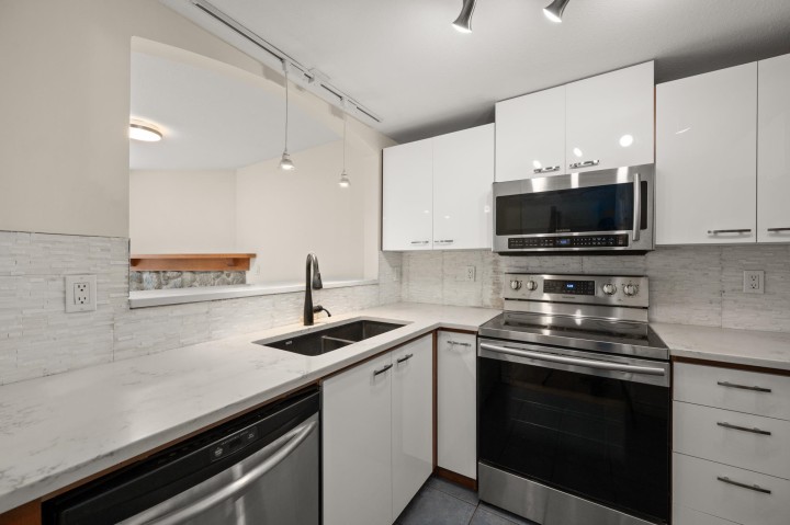 Photo 17 at 15 - 1005 Lynn Valley Road, Lynn Valley, North Vancouver