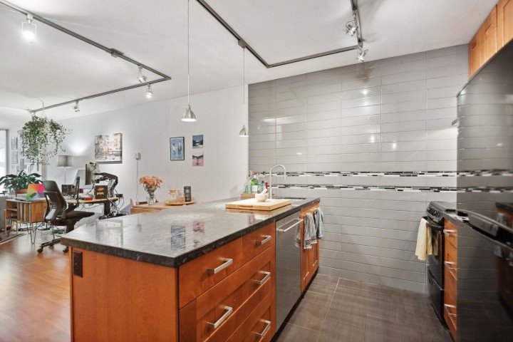 Photo 7 at 615 - 1330 Burrard Street, Downtown VW, Vancouver West