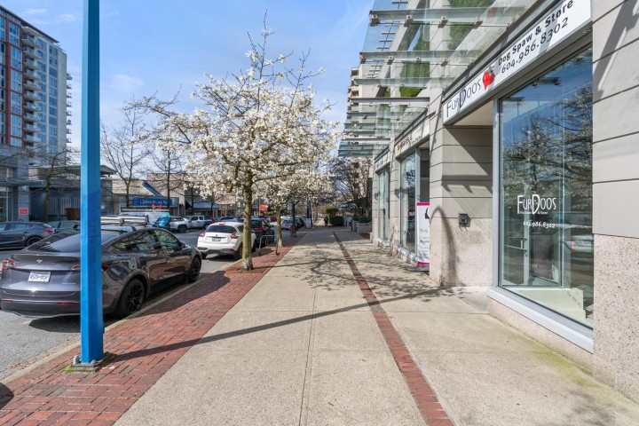 Photo 2 at 701 - 120 W 16th Street, Central Lonsdale, North Vancouver