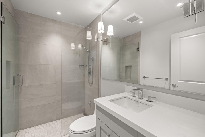 Photo 24 at 701 - 120 W 16th Street, Central Lonsdale, North Vancouver