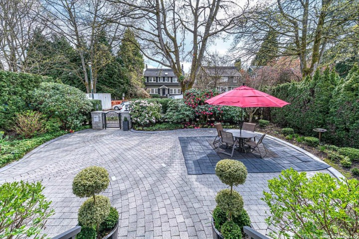 Photo 2 at 1255 W 26th Avenue, Shaughnessy, Vancouver West