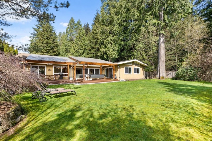 Photo 2 at 326 Moyne Drive, British Properties, West Vancouver