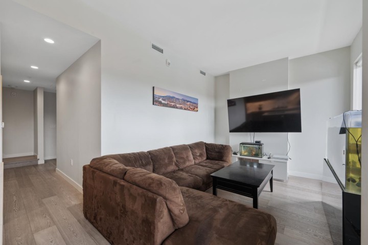 Photo 8 at 508 - 528 W King Edward Avenue, Cambie, Vancouver West