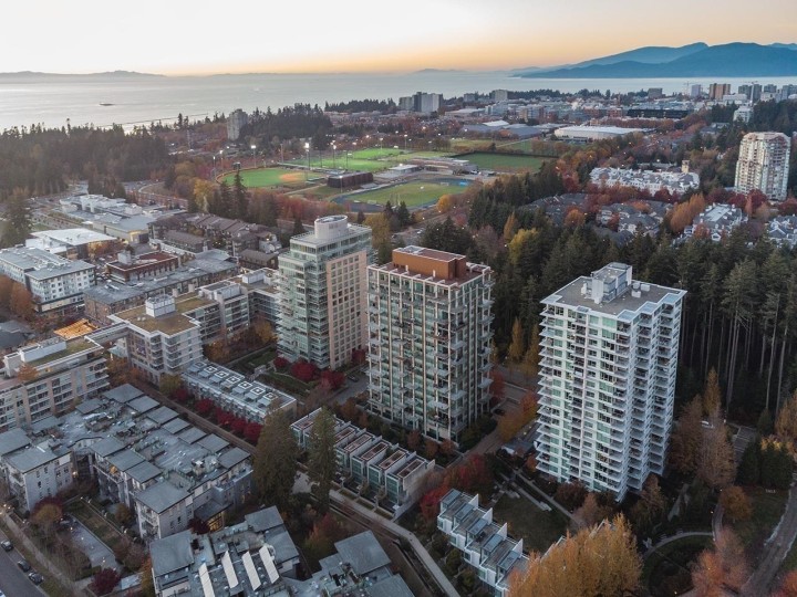 Photo 8 at 701 - 5782 Berton Avenue, University VW, Vancouver West