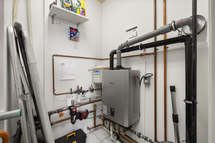 Photo 39 at 8 - 2838 Birch Street, Fairview VW, Vancouver West