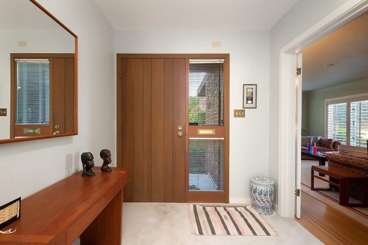 Photo 2 at 4726 W 7th Avenue, University VW, Vancouver West